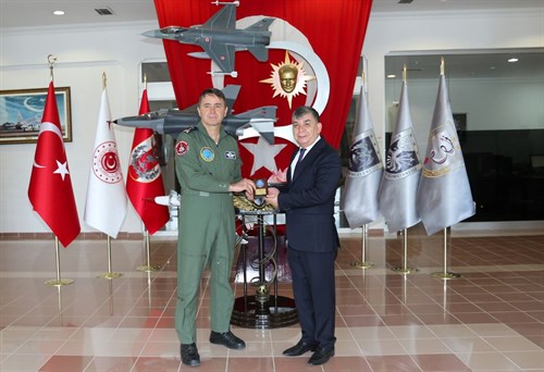 İl Emniyet Müdürümüz Sayın Mahmut KARABULUT, 3. Ana Jet Üs ve Garnizon Komutanı Sayın Tümgeneral Mete KUŞ'u Ziyaret Etti